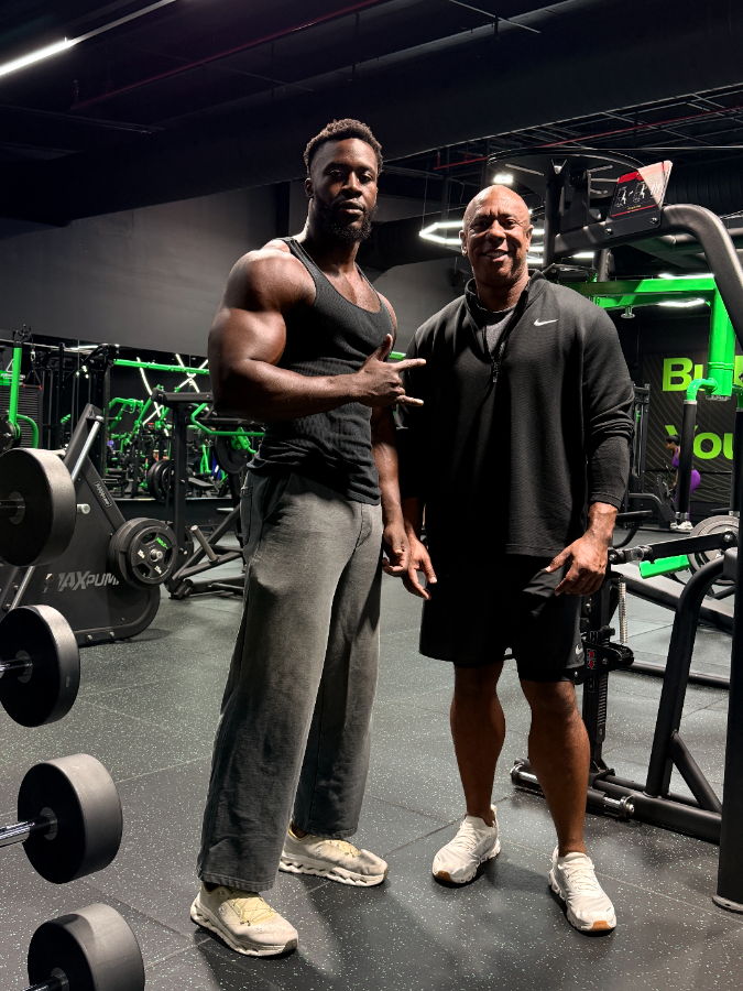 Two veterans training together at a Panama City gym